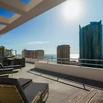Montecarlo Luxury Pool
