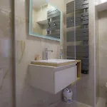 Montecarlo Luxury Pool Apartman *