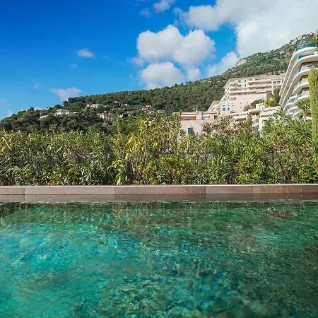 Montecarlo Luxury Pool Апартаменты