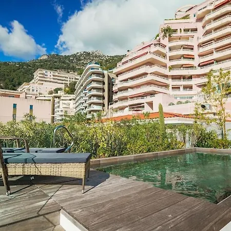 Апартаменты Montecarlo Luxury Pool Босолей
