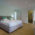 Montecarlo Luxury Pool ボーソレイユ