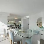 Montecarlo Luxury Pool ボーソレイユ