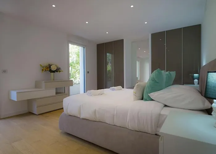Montecarlo Luxury Pool * 보솔레이