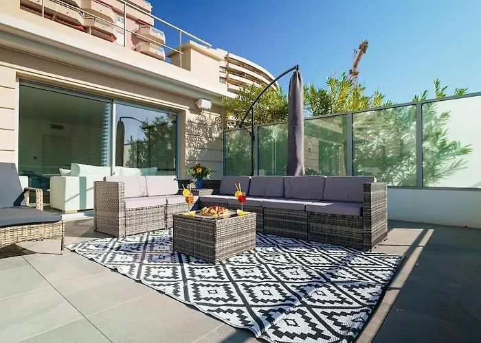 Montecarlo Luxury Pool Apartmán