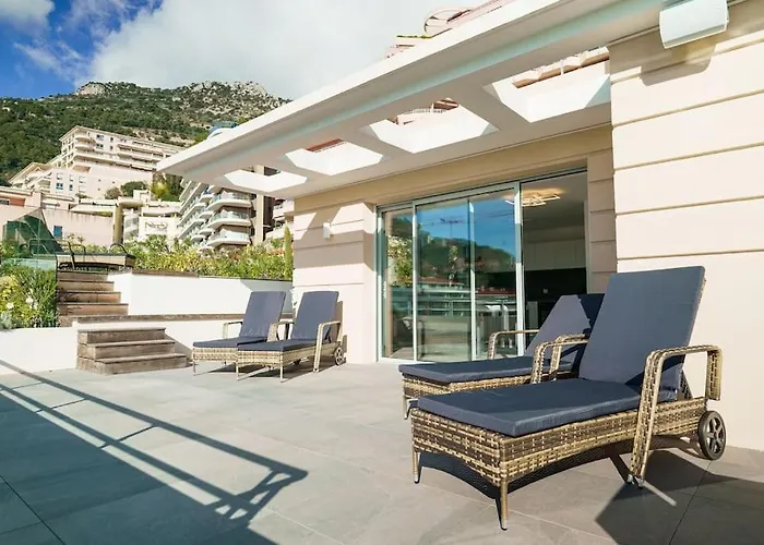 Montecarlo Luxury Pool *